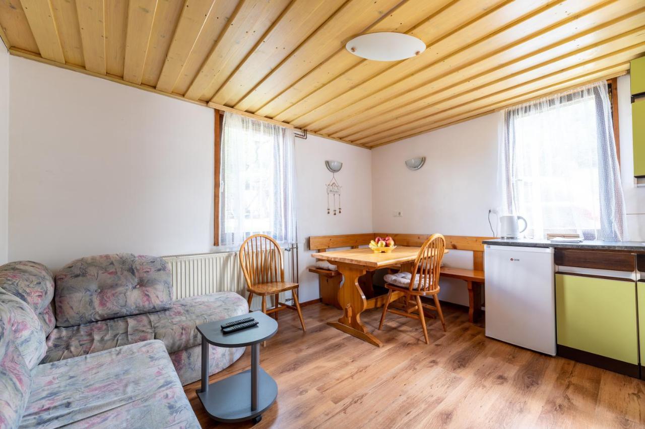 Willa Glamping Laze Gorenja Vas  Zewnętrze zdjęcie